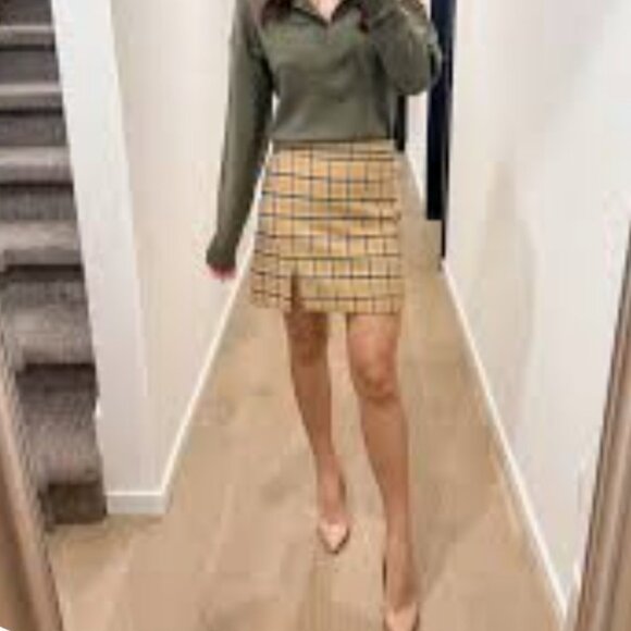 Aritzia Plaid Wool Blend Mini Skirt - Picture 2 of 6